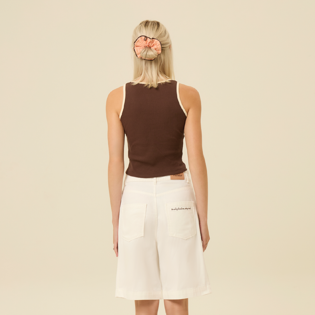 Off White Bermuda shorts | Untitled Shade