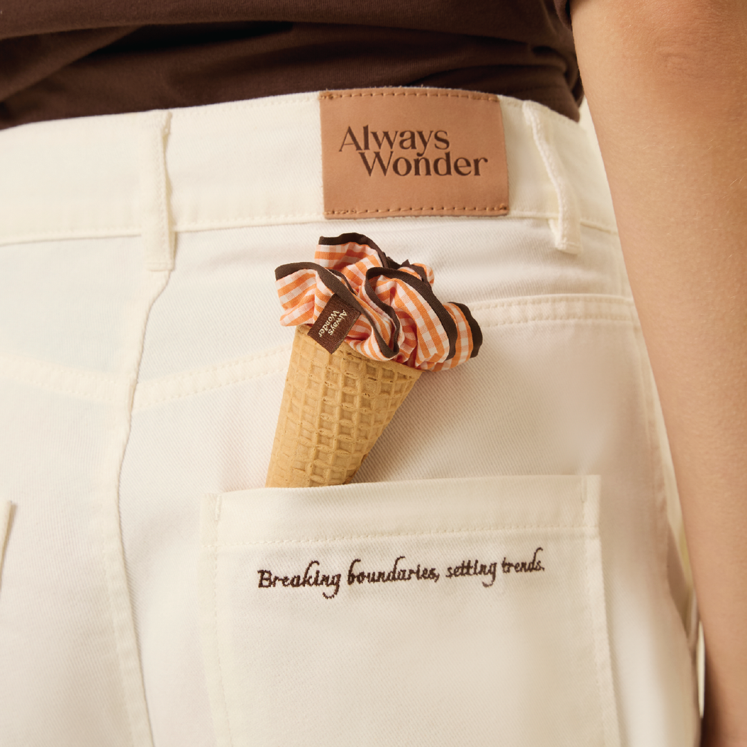Off White Bermuda shorts | Untitled Shade