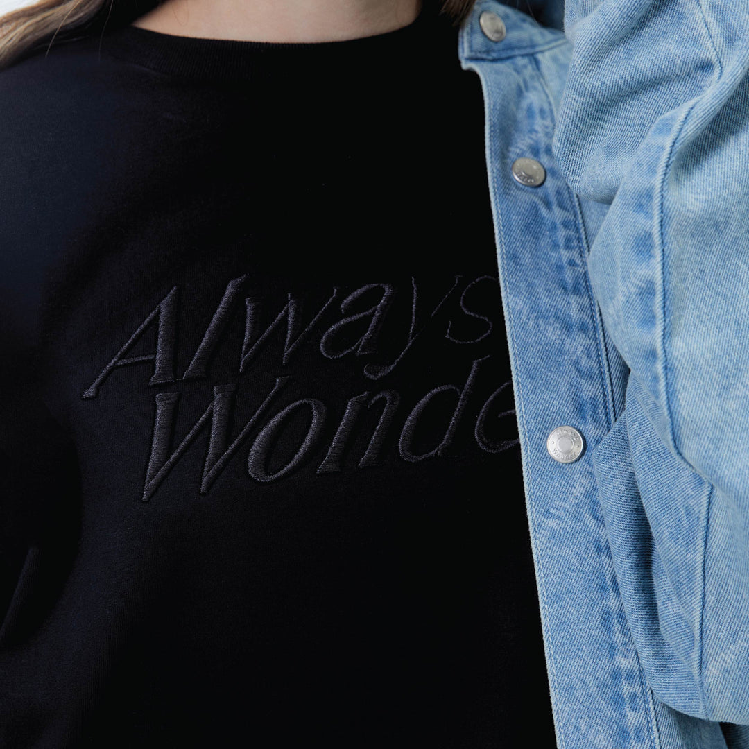 Sculpture Oversized Logo Tee | Ink Black