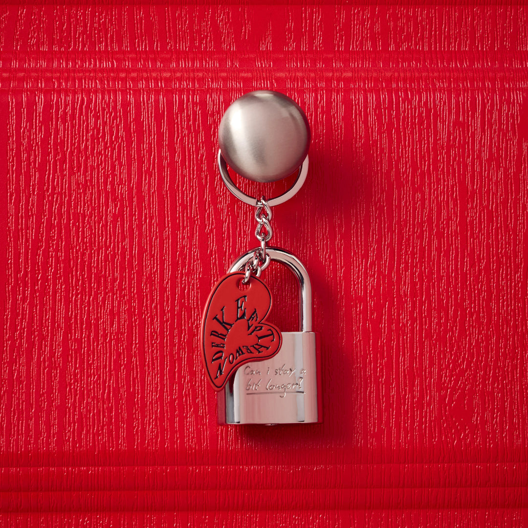 (Pre-order) Unlock the heart keychain | Frosted silver with red love