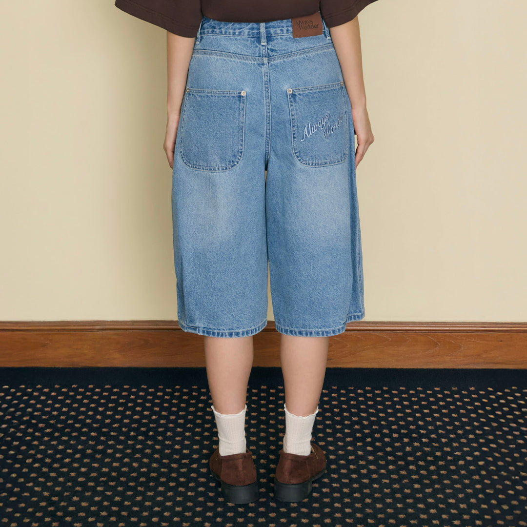 Between Moments Denim Capri | Washed Blue
