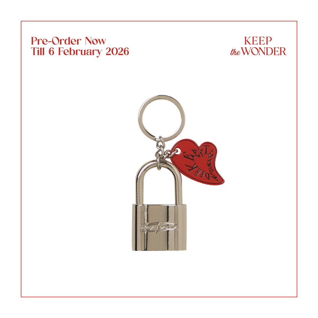 (Pre-order) Unlock the heart keychain | Frosted silver with red love