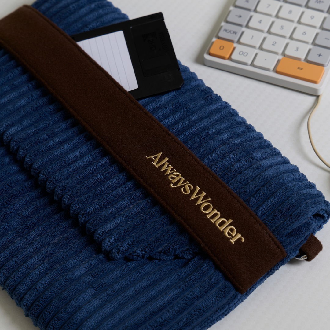 To-Go Corduroy Carrier | Oxford Blue